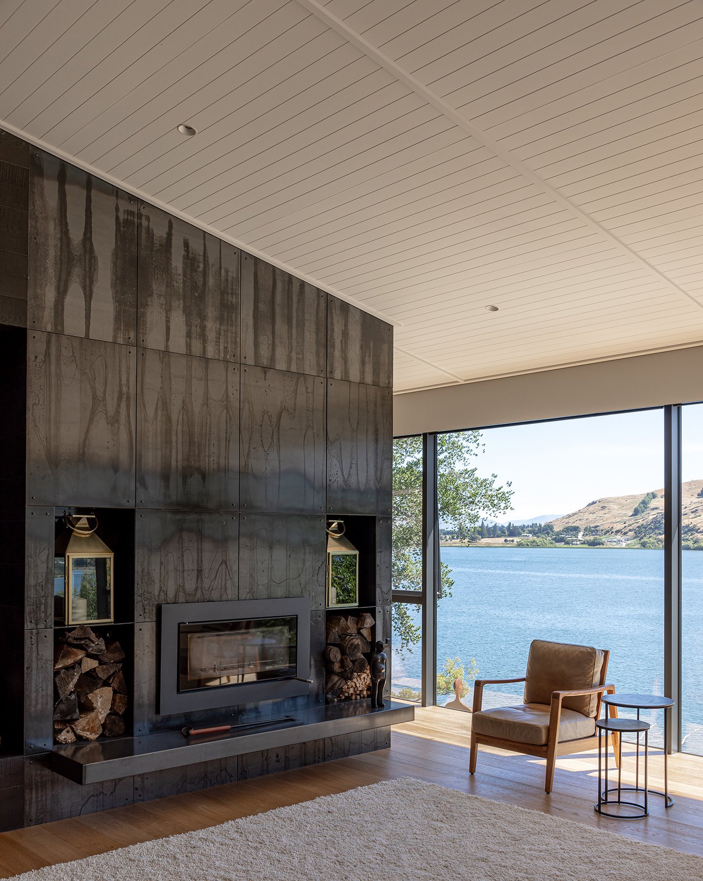 Lake Hayes Home_02_Tactile Ebony_Forte