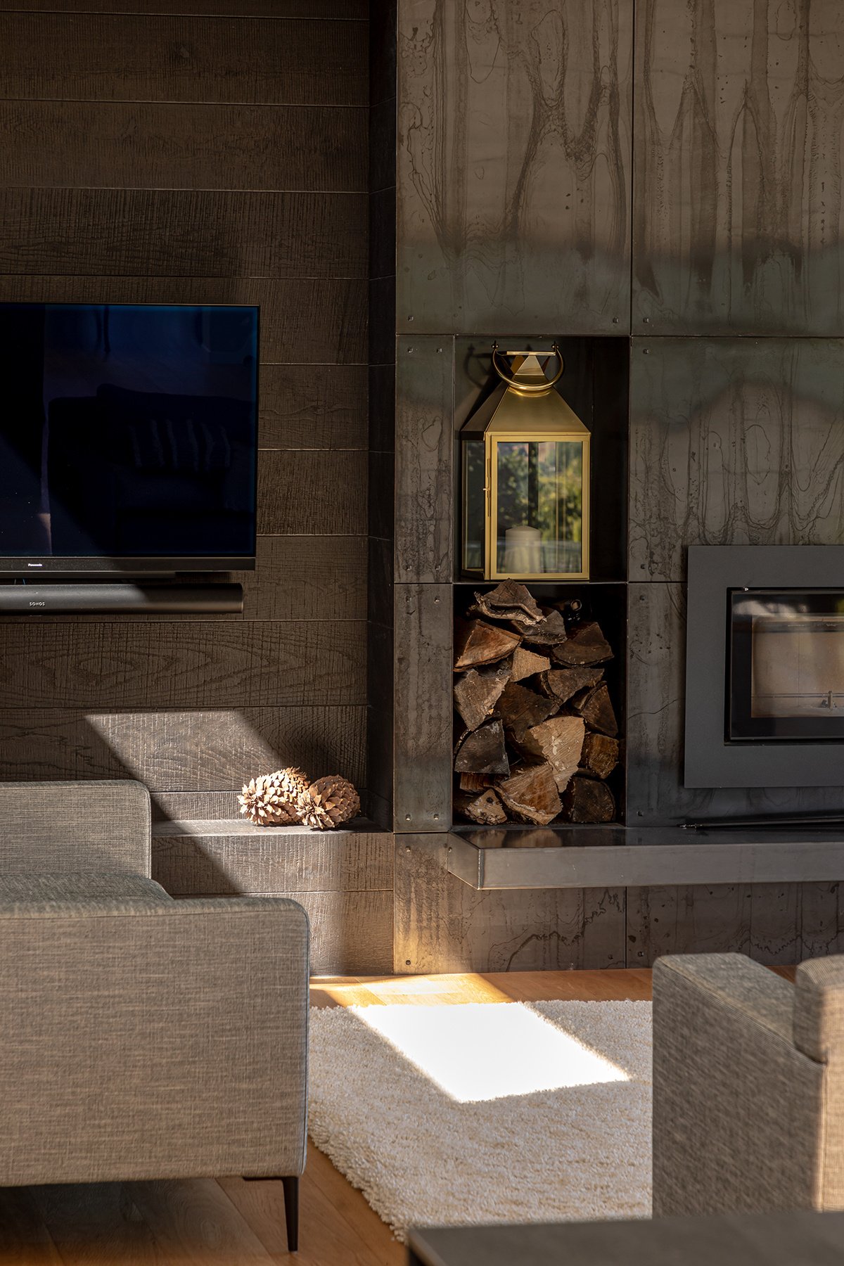 Lake Hayes Home_04_Tactile Ebony_Forte