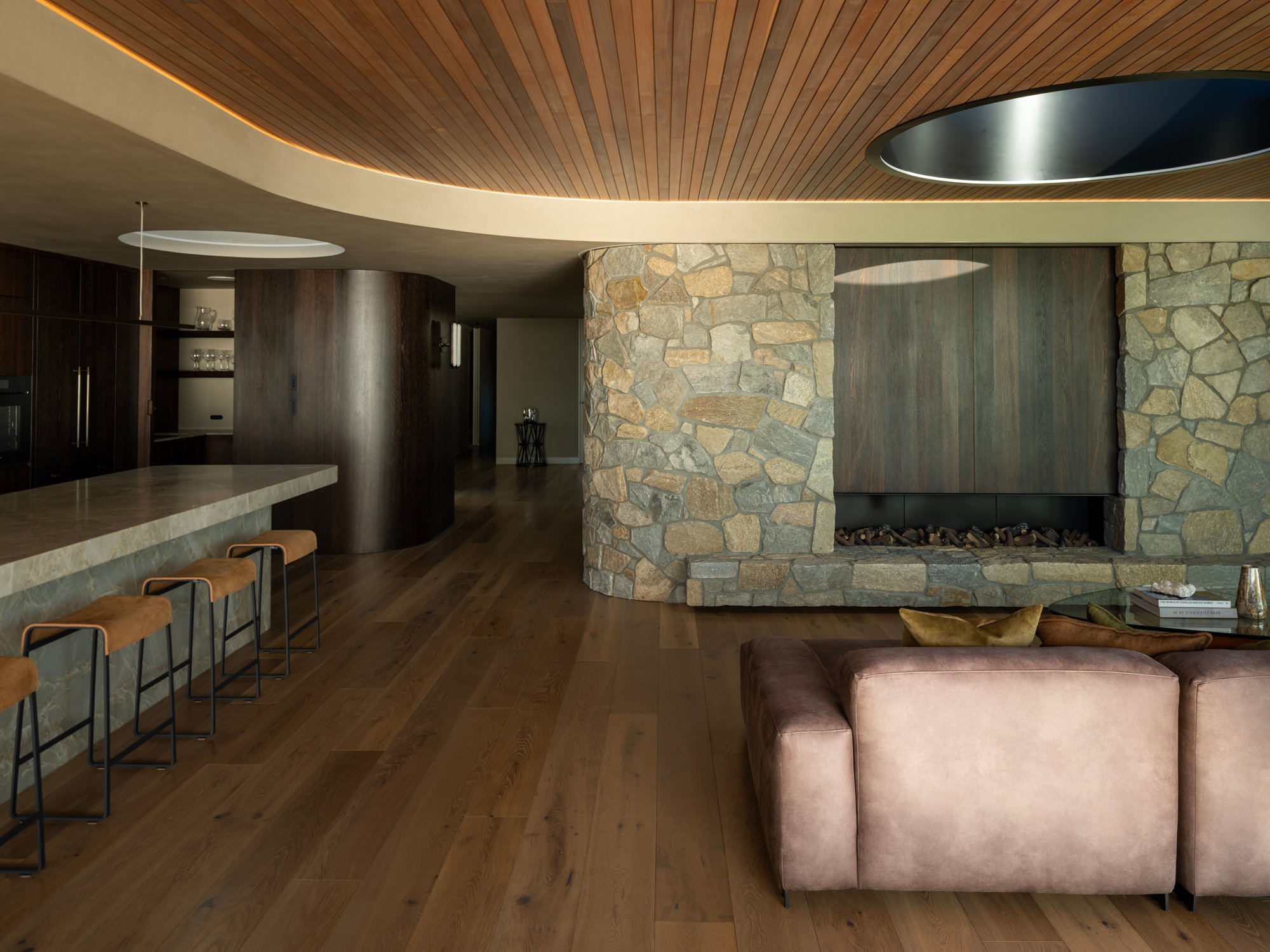 Project Sunset_03_Artiste Refined Van Gogh_Millboard Golden Oak_Forte_LR