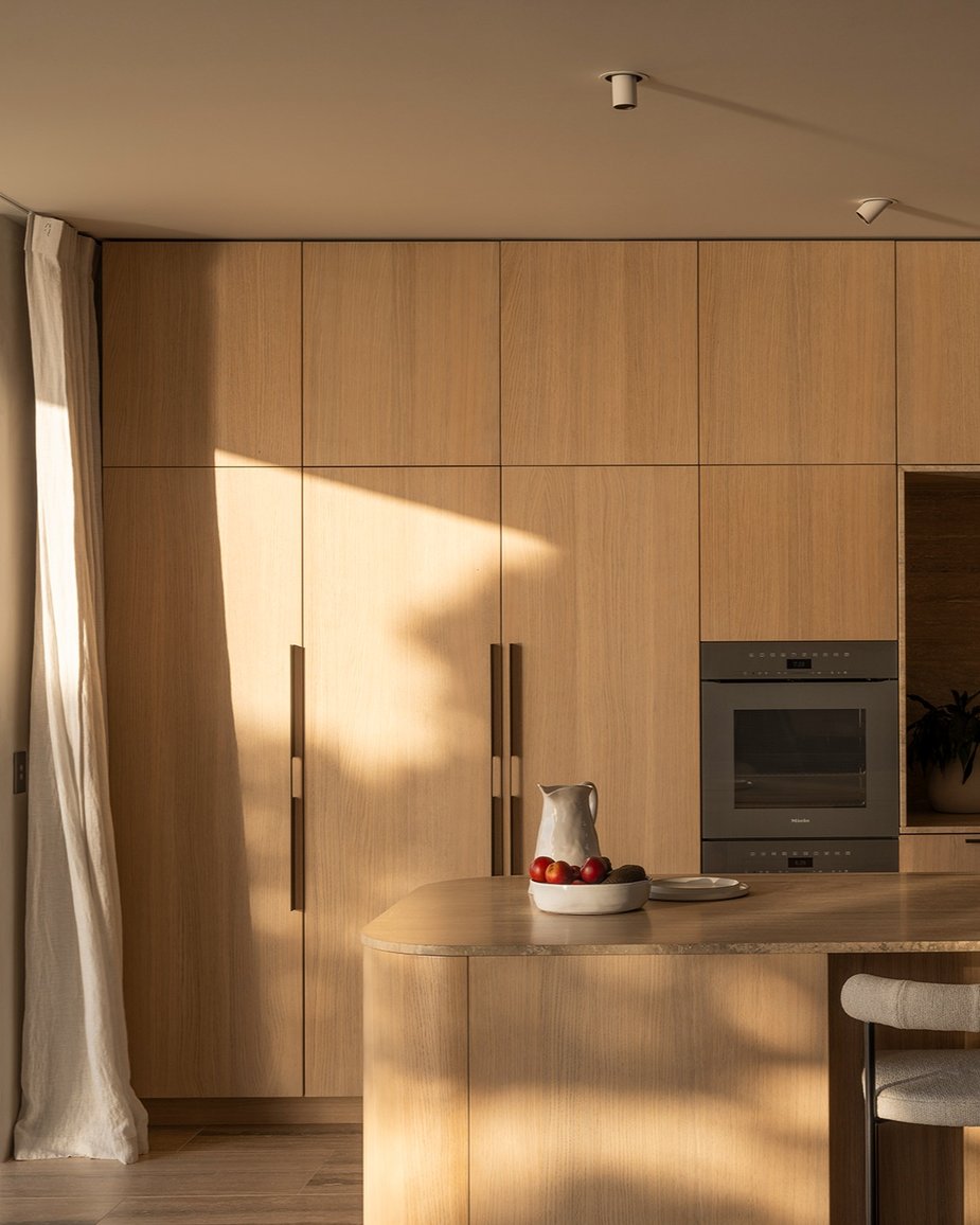 Sandtrap Omaha 03_Ultra Marbled Oak_Plank_Forte_LR-2