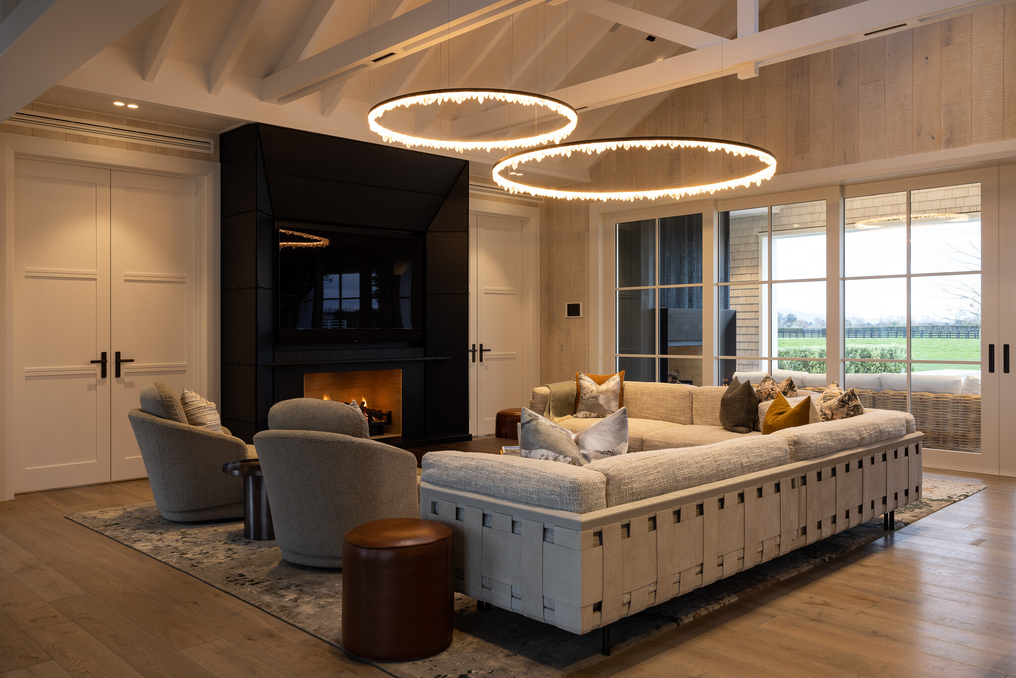 Stud Farm Residence_06_Tactile Loft White & Ebony_Mark Scowen_Forte
