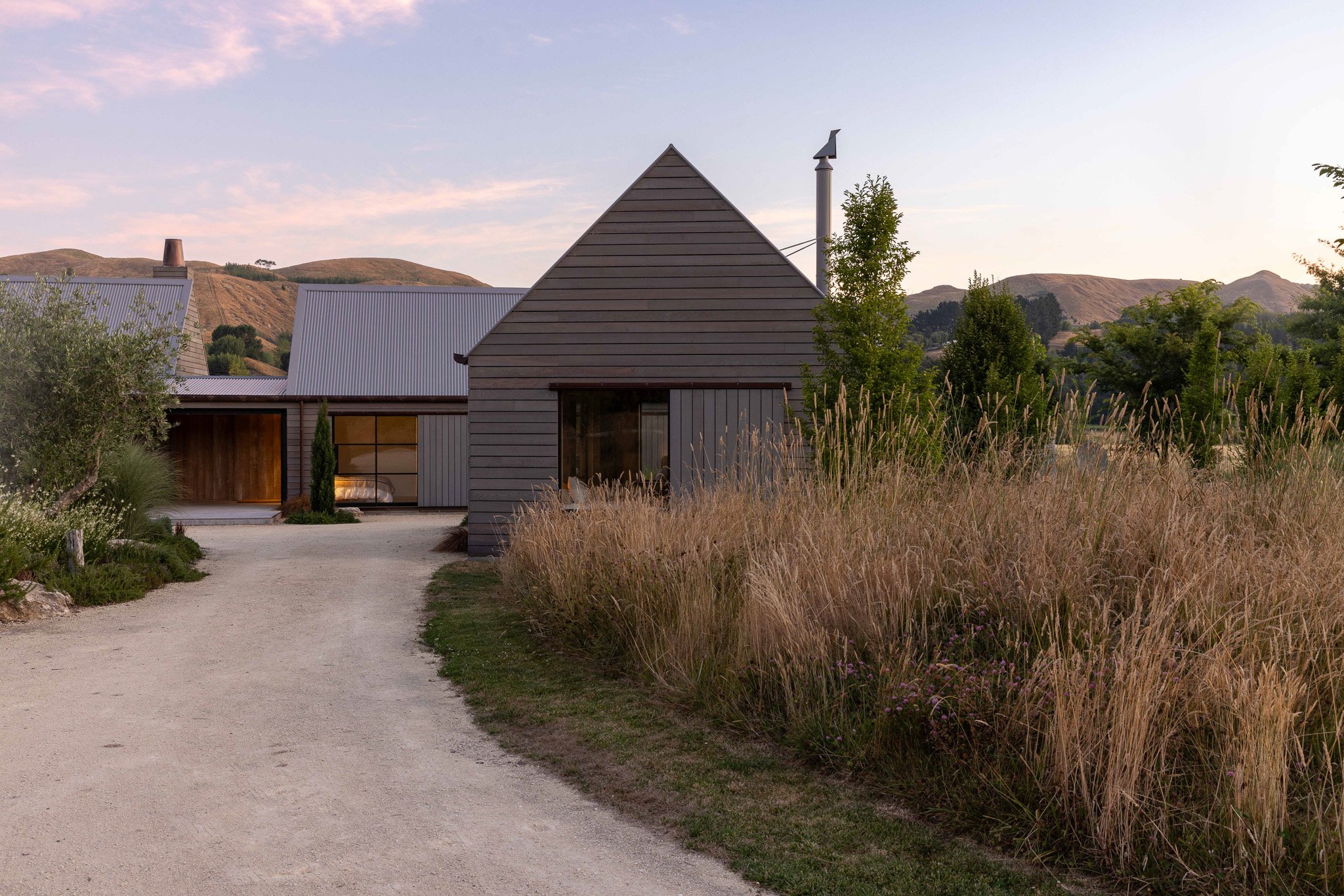 River Barn House 01_Artiste Rustic Picasso_Plank_Forte_LR (1)